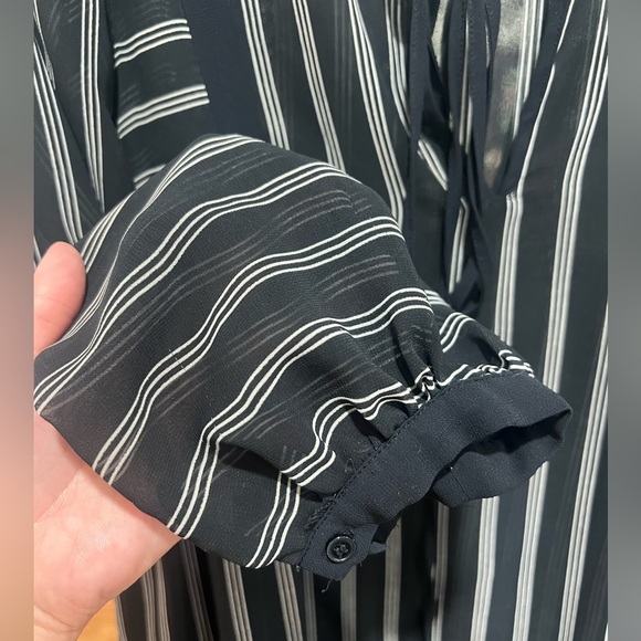 Sheer navy & white stripped flowy blouse - Picture 9 of 11